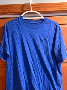 Nike Blue Short-Sleeve Crewneck T-Shirt with Black Swoosh